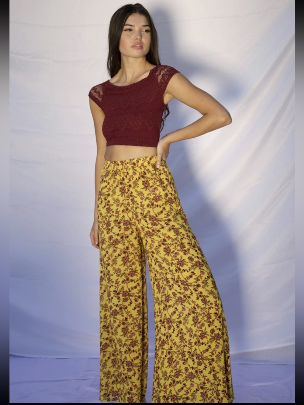 🆕 Nightcap Clothing Encanto knit stretch lace crop top. Size S.